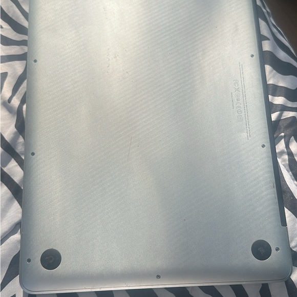 Apple MacBook Bottom Case
